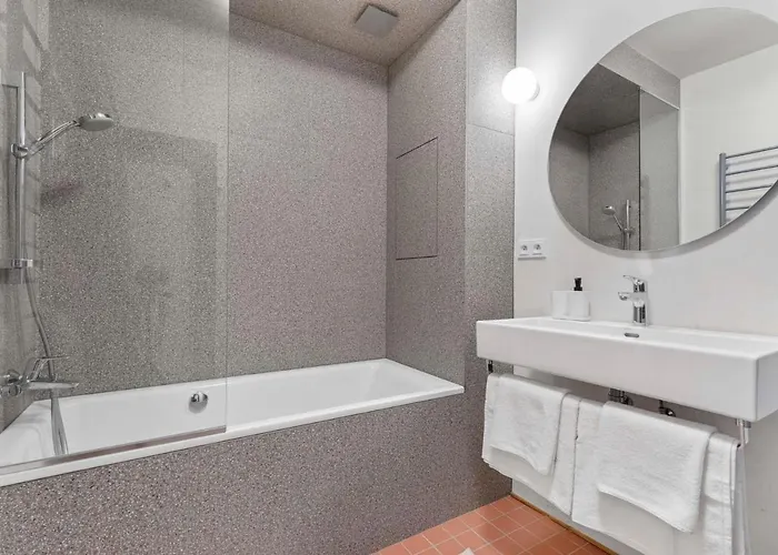 Elegant Escape - Modern & * Bratislava