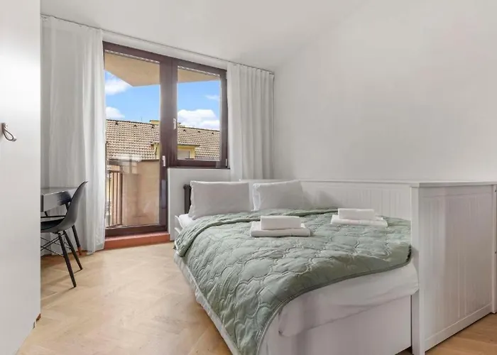 Elegant Escape - Modern & Bratislava