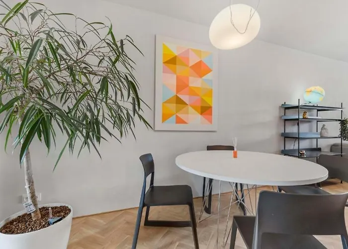 Elegant Escape - Modern & * Bratislava