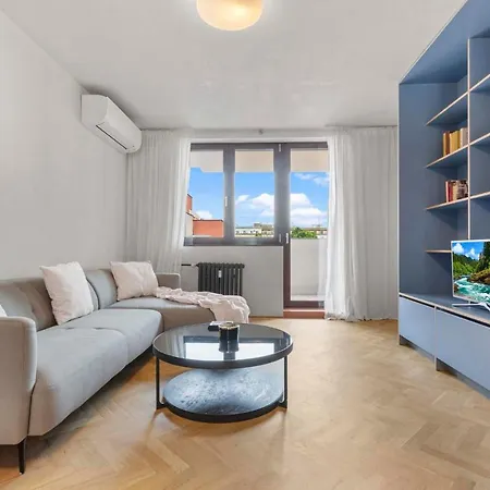 Semesterbostad Elegant Escape - Modern & *