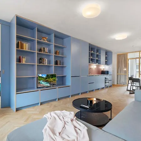 Semesterbostad Elegant Escape - Modern & Bratislava