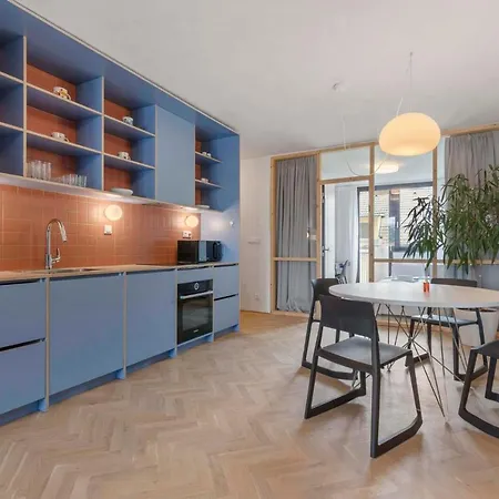 Elegant Escape - Modern & Semesterbostad *