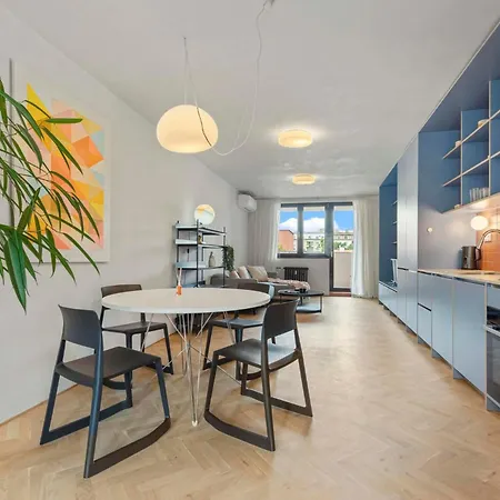 Elegant Escape - Modern & Semesterbostad