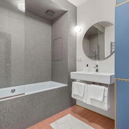 Elegant Escape - Modern & * Bratislava