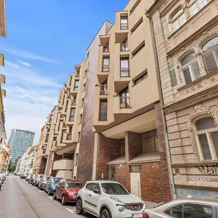 Elegant Escape - Modern & *