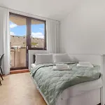 Elegant Escape - Modern & Bratislava