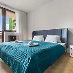 Elegant Escape - Modern &